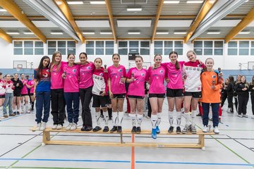 Bild 37 - B-Juniorinnen 2 Loewinnen Cup